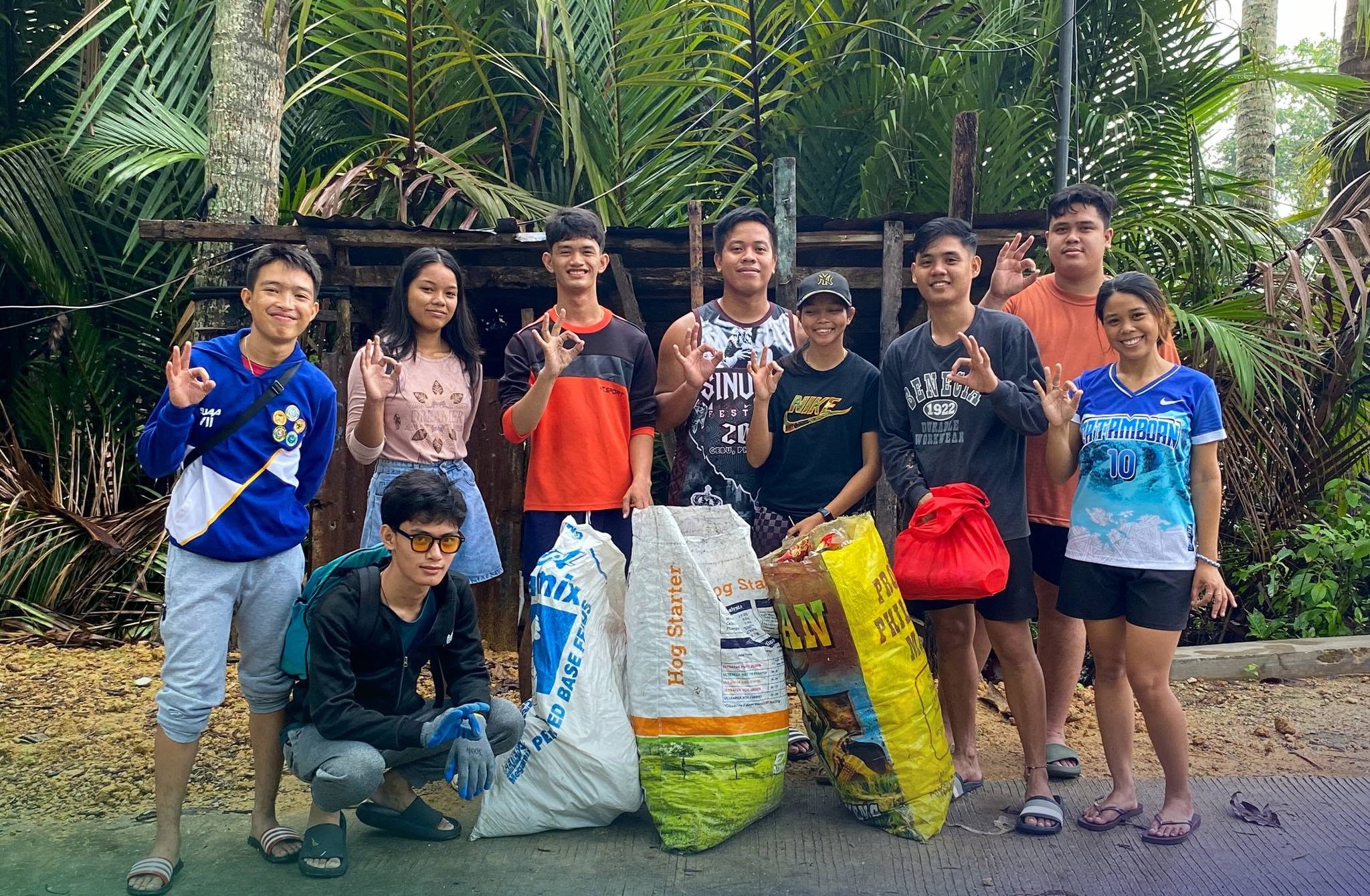 Subang - Province of Siquijor Conducts Coastal Cleanup and Community Outreach in Lazi